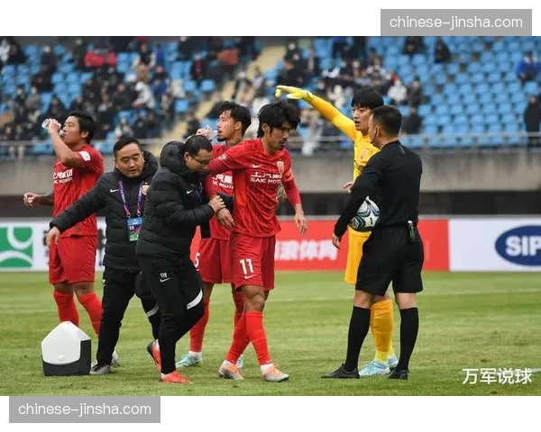 “全民足球日”活动在全国多城同步展开，中超球员担任推广大使